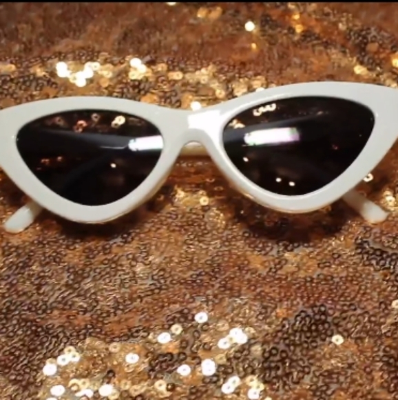 Sale! New Trendy Classic Retro Vintage Cat Eye UV Protection Sungalsses Sunnies - Picture 3 of 15